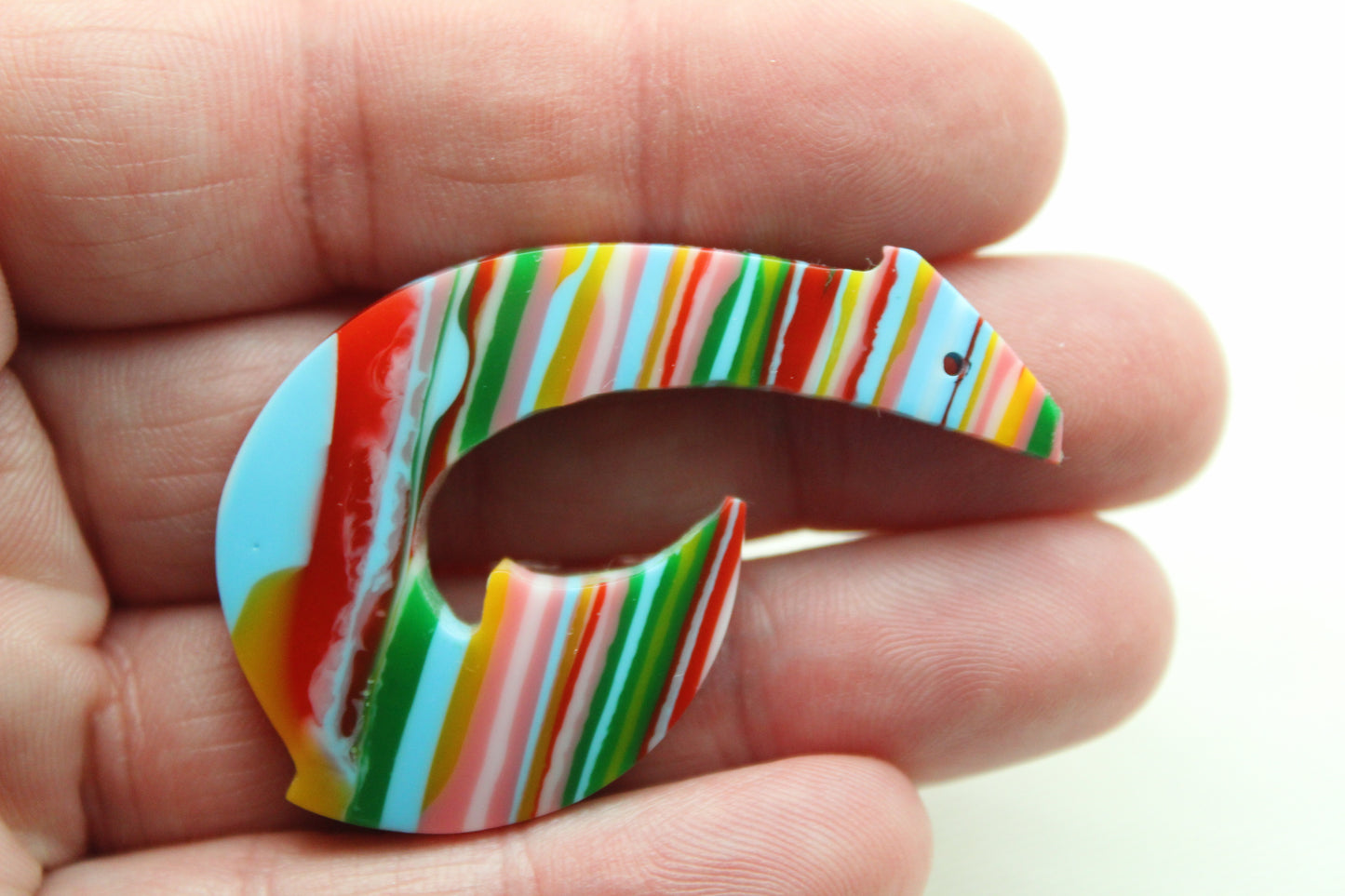 Surfite Cabochon multicolors FISH HOOK DRILLED