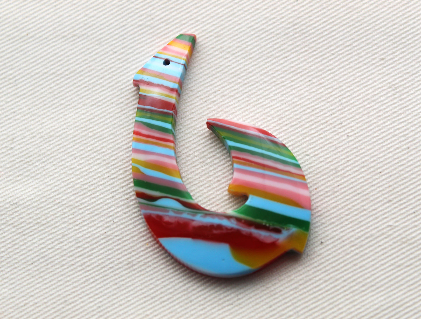 Surfite Cabochon multicolors FISH HOOK DRILLED