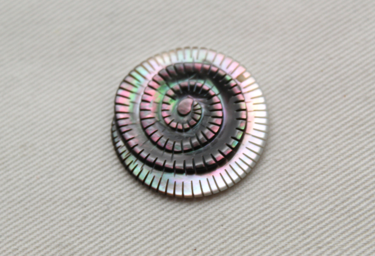 ONE Mother of Pearl drilled cabochon Gemstone round Swirl 25MM
