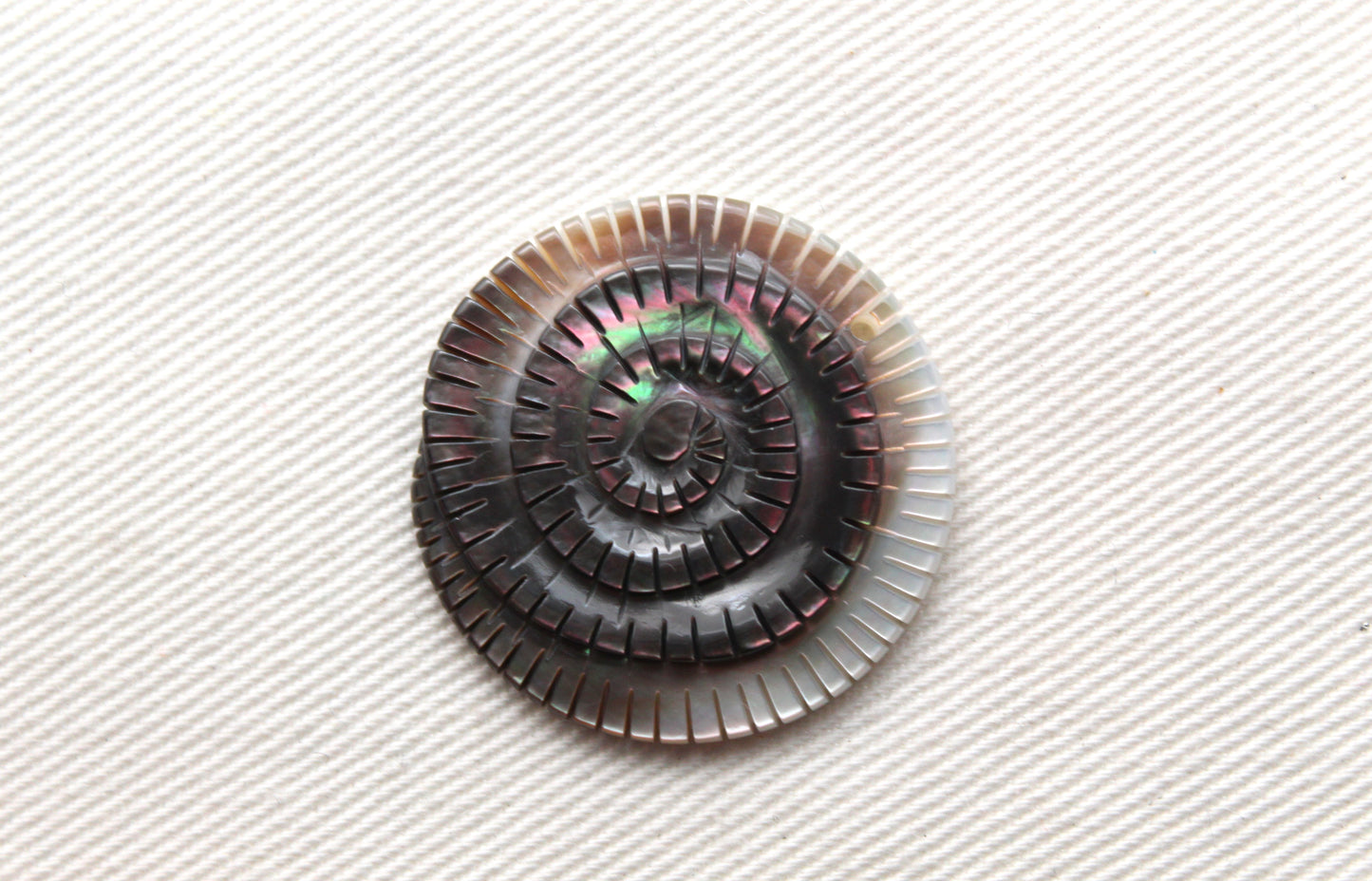 ONE Mother of Pearl drilled cabochon Gemstone round Swirl 25MM