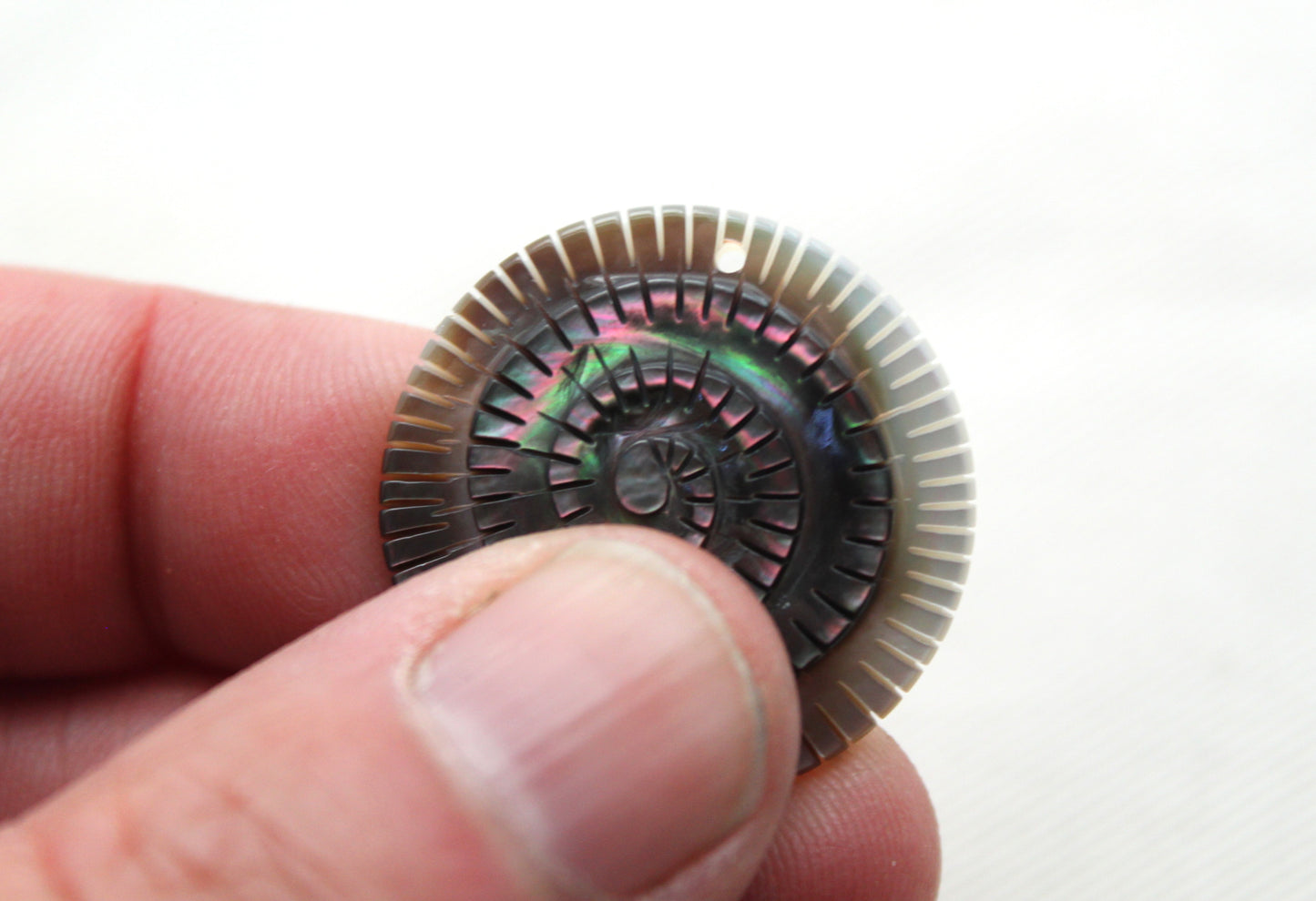 ONE Mother of Pearl drilled cabochon Gemstone round Swirl 25MM