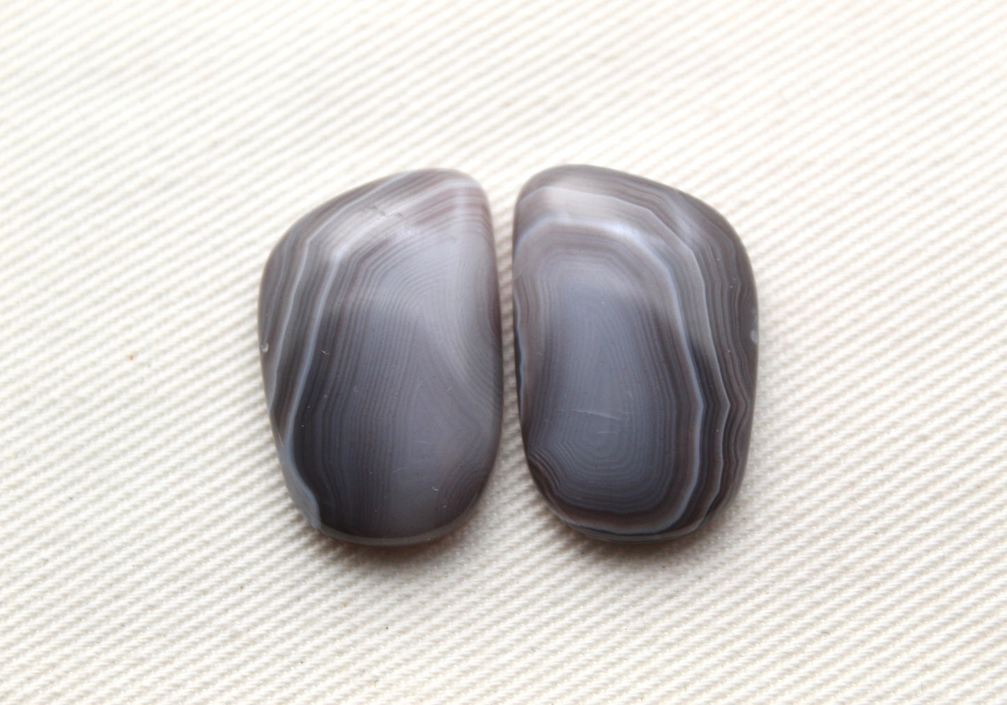 Botswana Agate Pair cabochon Gemstone beige