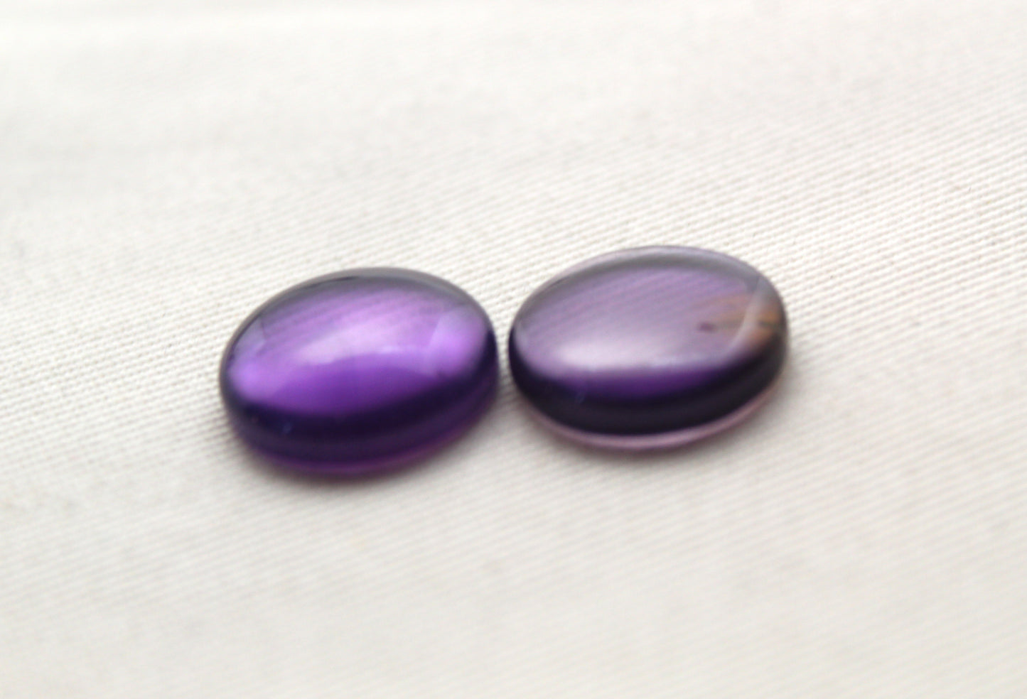 DEUX Cabochons Améthyste ronds 16MM violet