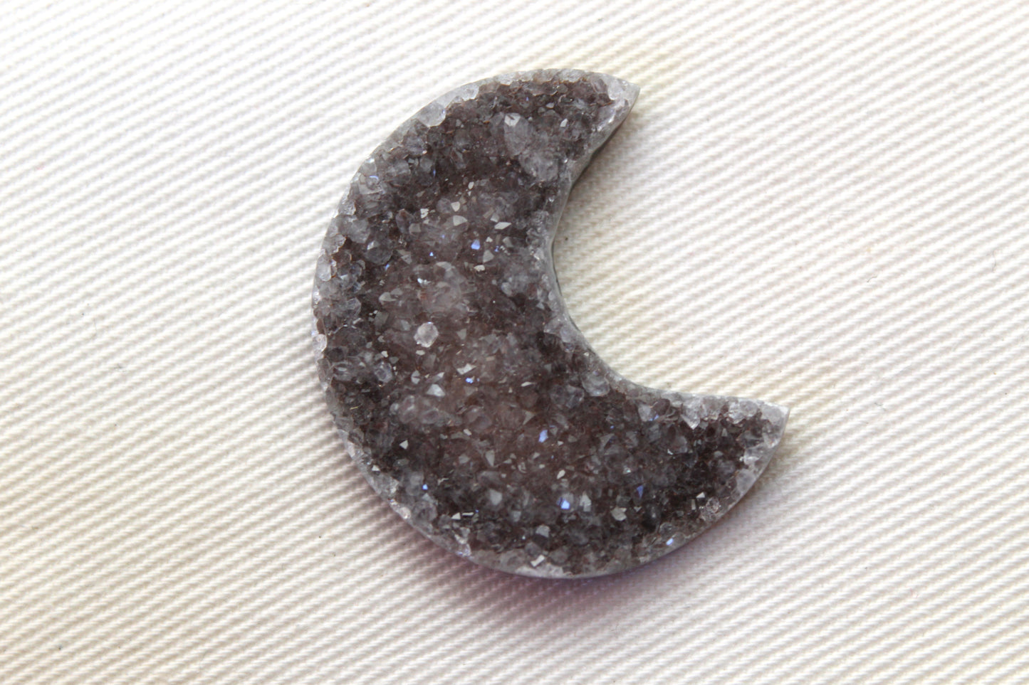Cabochon Druzy Croissant Noir