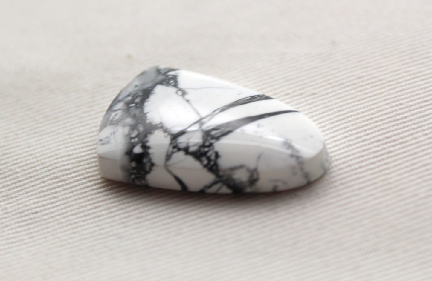 Maligano Jasper Cabochon Gemstone White grey