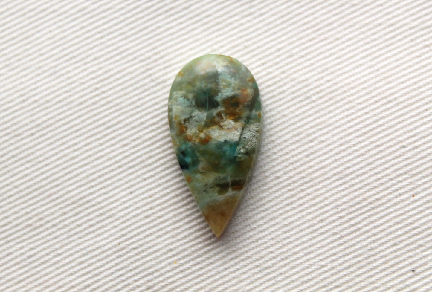 Opalized Wood Cabochon oval natural gemstone (Copie)