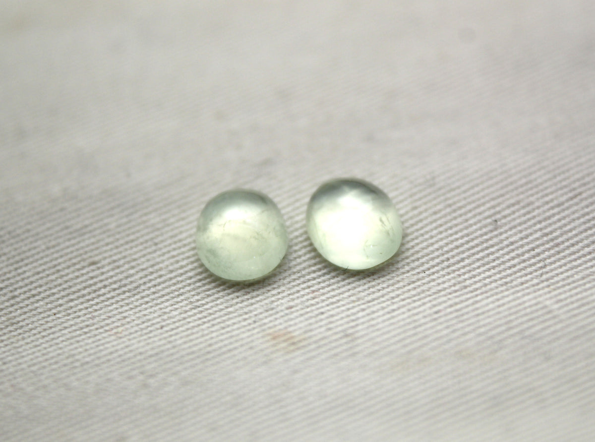 TWO prehnite cabochons Gemstones Oval 8x10MM