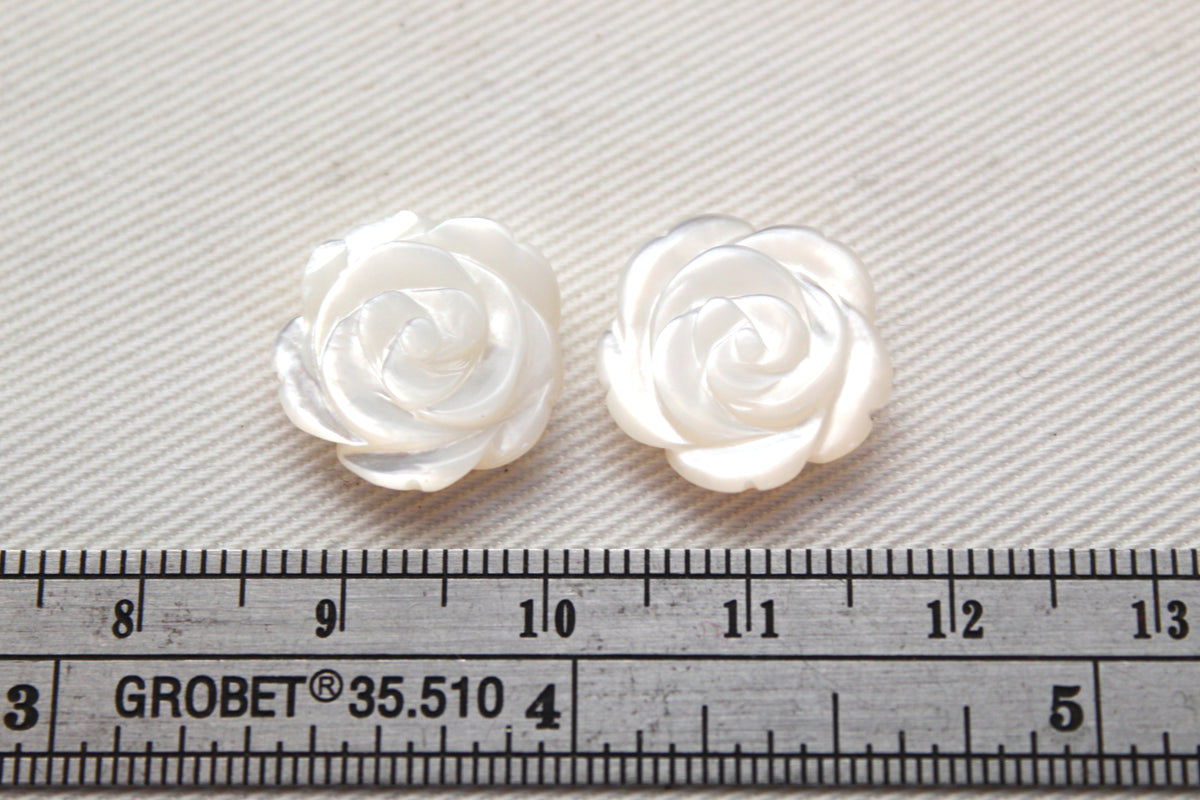 Two Mother of Pearl cabochons Gemstone FLOWER 15MM white