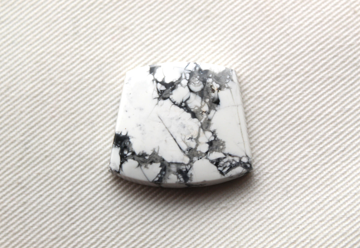 Maligano Jasper Cabochon Gemstone White grey