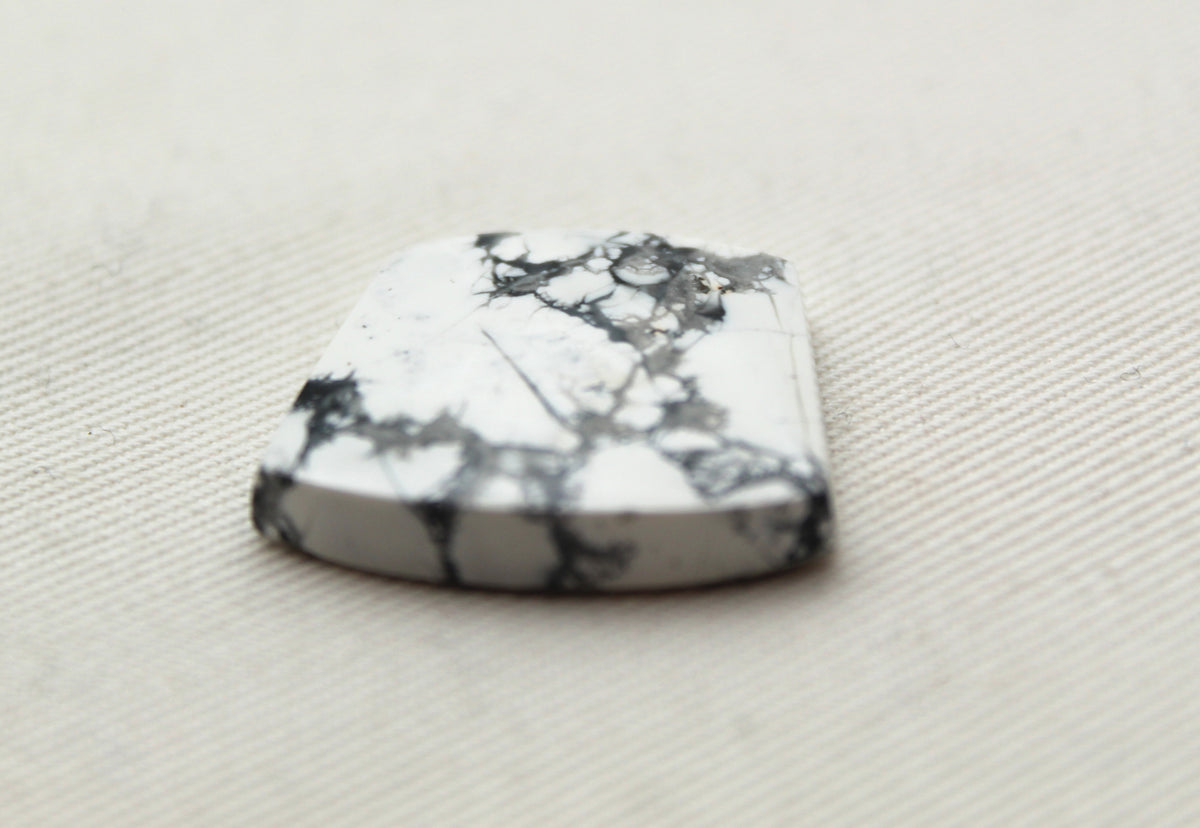 Maligano Jasper Cabochon Gemstone White grey