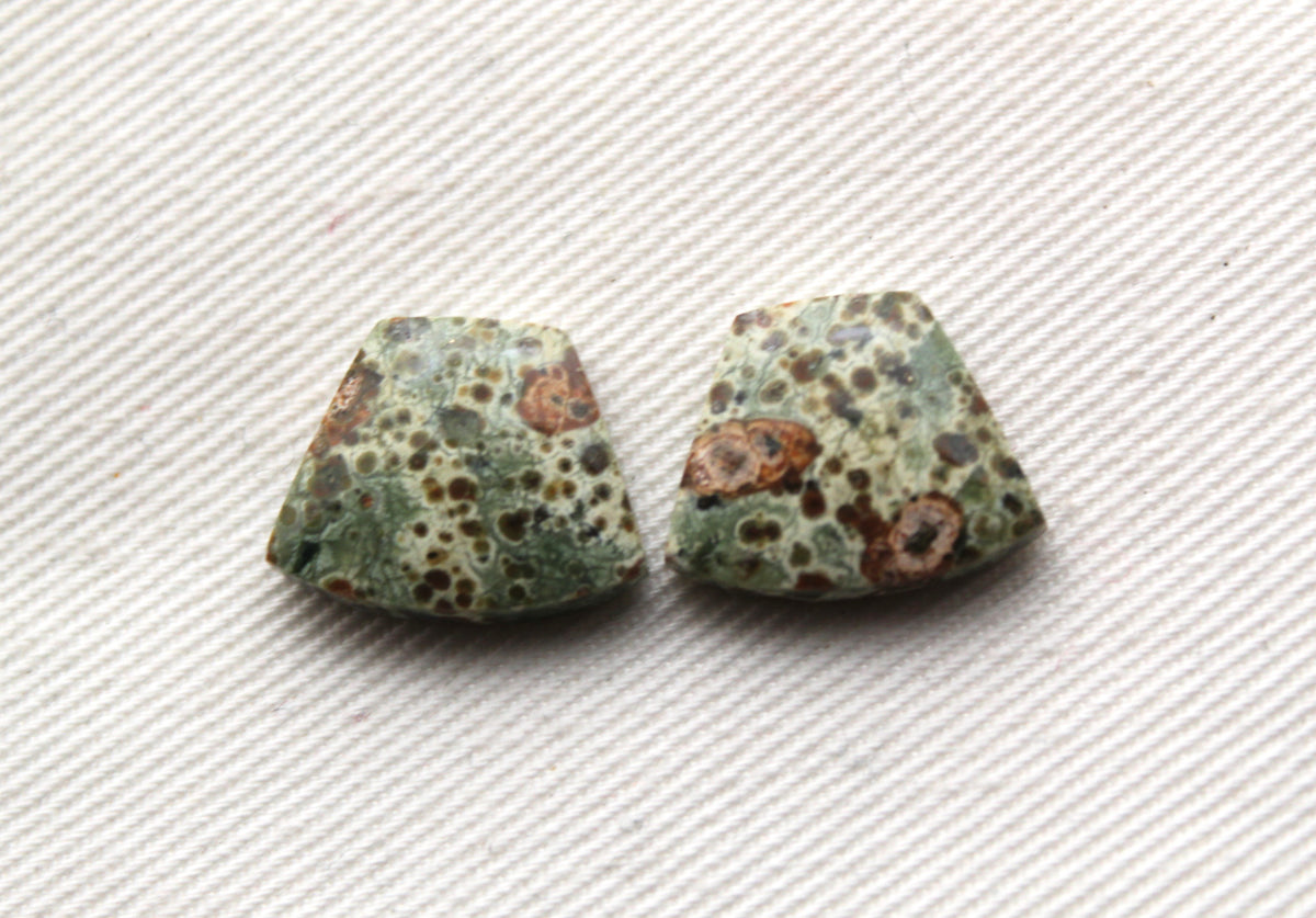 Small Green Olive Jasper Cabochon Pair Gemstone (Copie)