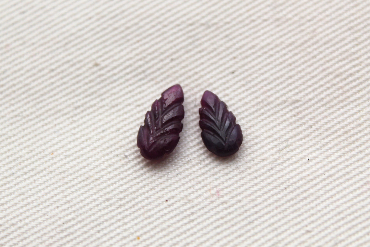 Lot of TWO  Mini Ruby Cabochons Engaved leaves