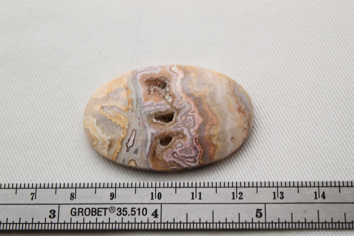 Grand Crazy Lace Agate Cabochon Gemstone ovale avec druzy