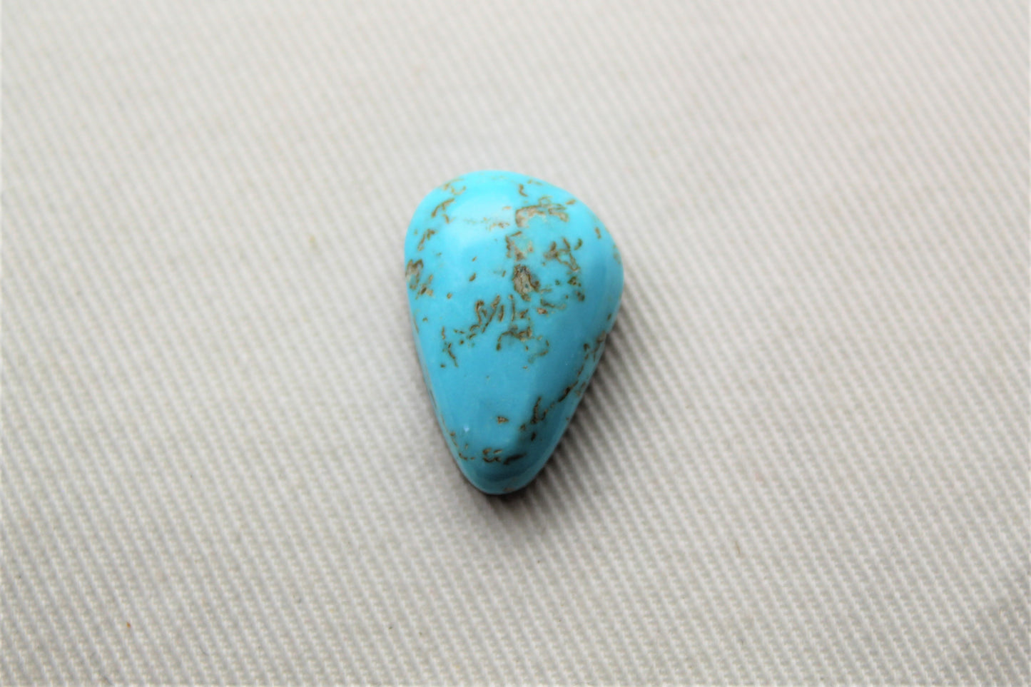 Kingman Turquoise cabochon Gemstone blue