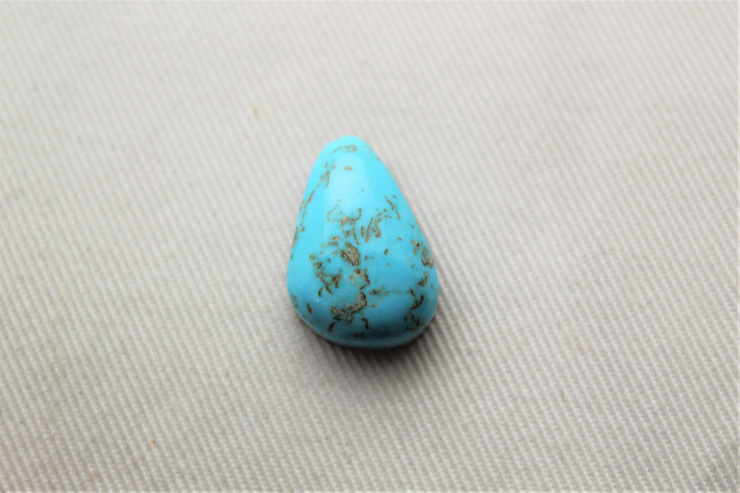 Kingman Turquoise cabochon Gemstone blue