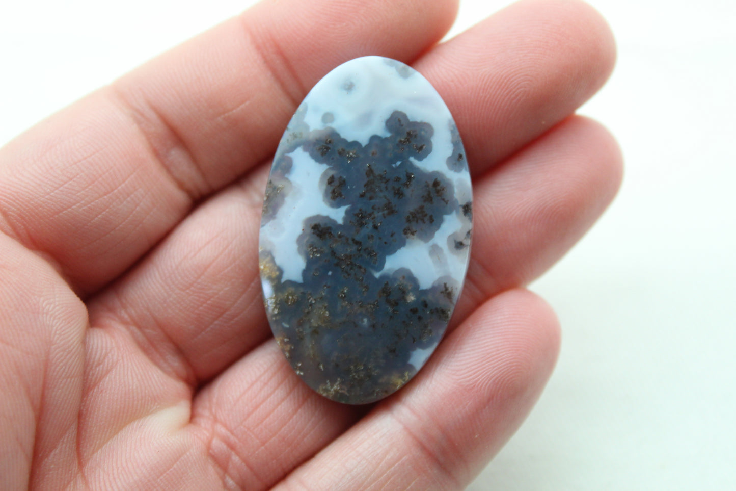 Grand cabochon en agate mousse violette forme libre pierre naturelle