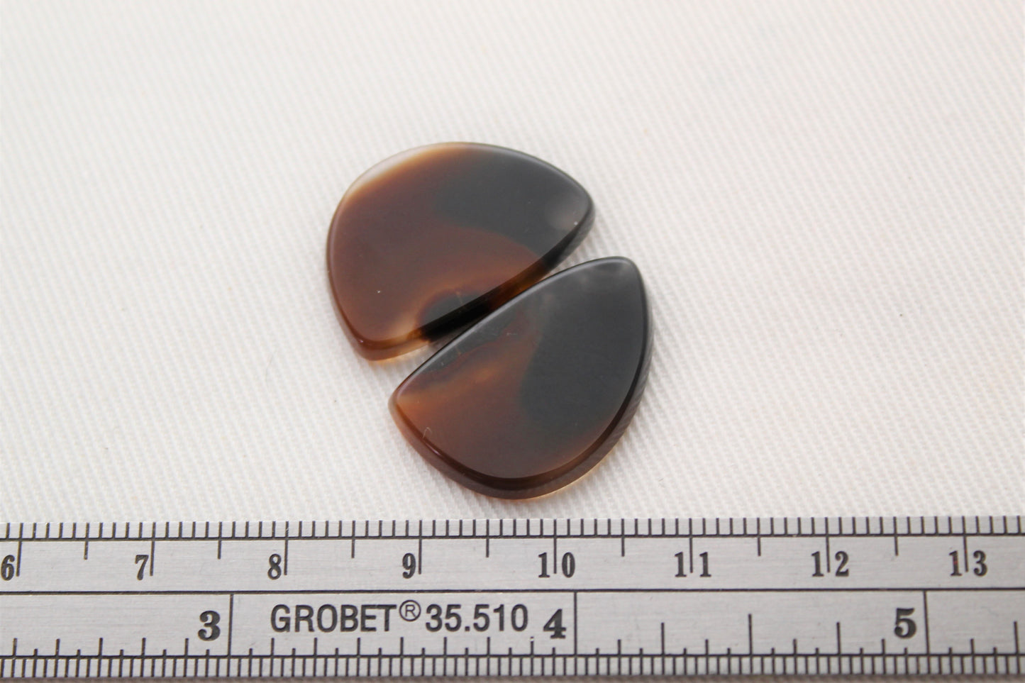 Paire de cabochons d'agate brésilienne, pierres précieuses translucides