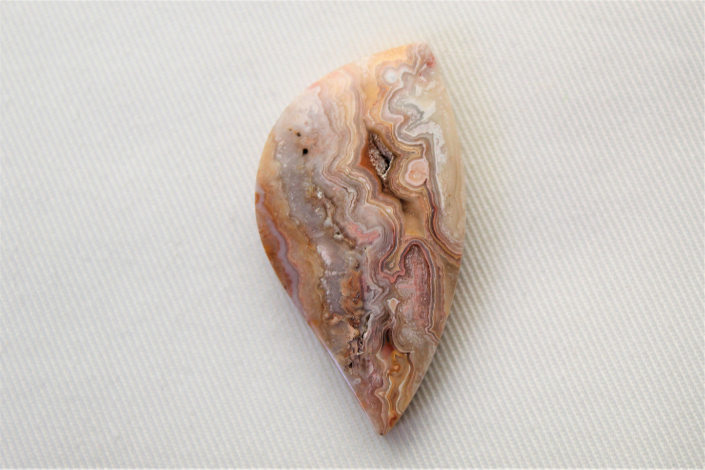 Crazy Lace Agate Cabochon Triangle de pierres précieuses