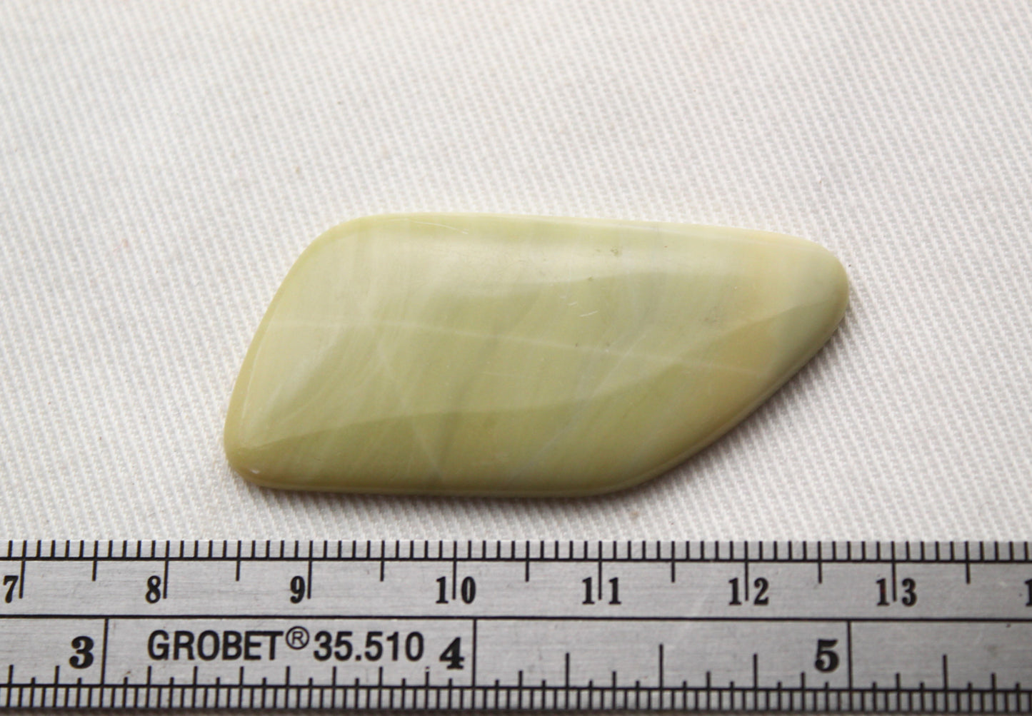 Grand cabochon de jaspe citronné