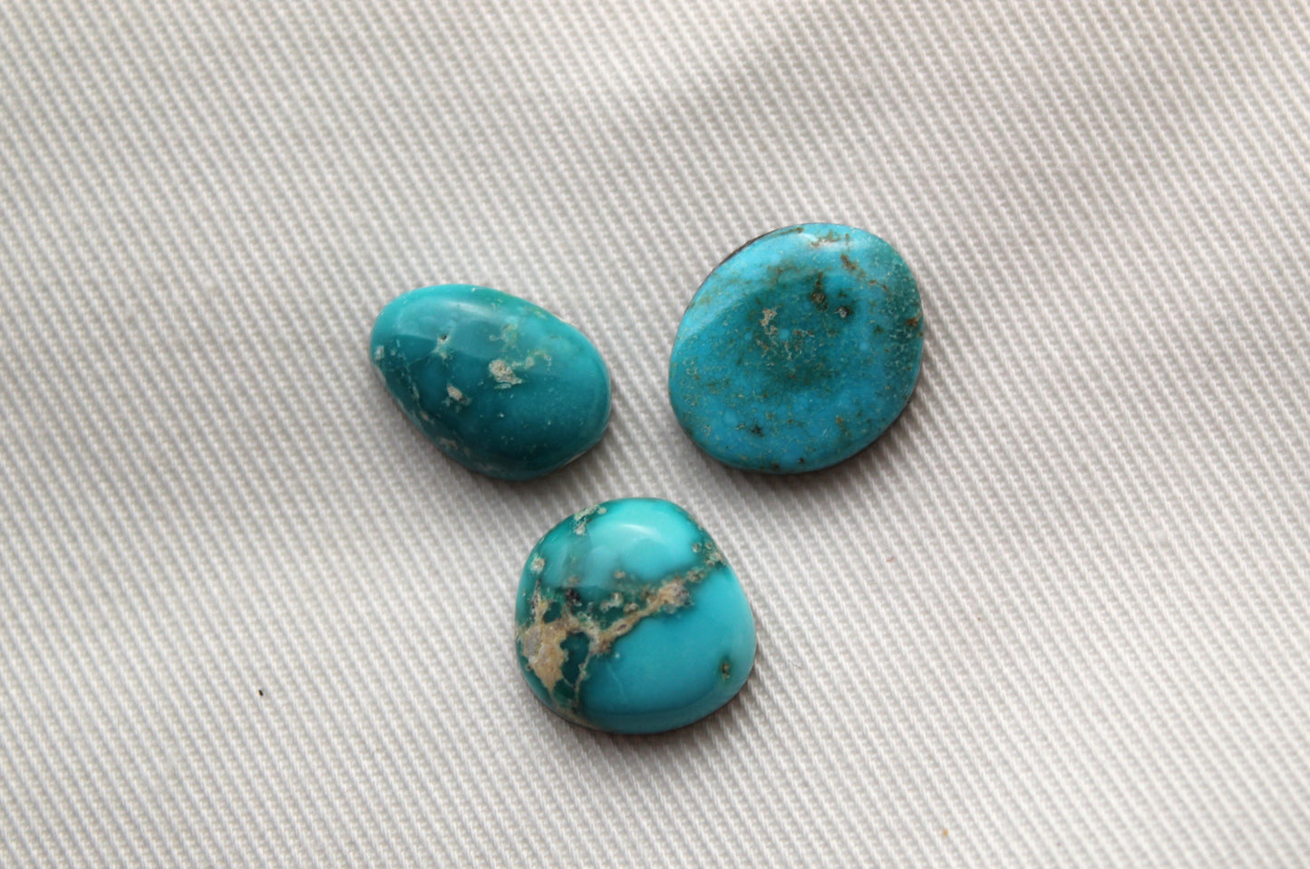 Kingman Turquoise lot Three cabochons Gemstones