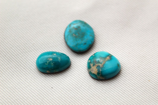 Kingman Turquoise lot Three cabochons Gemstones