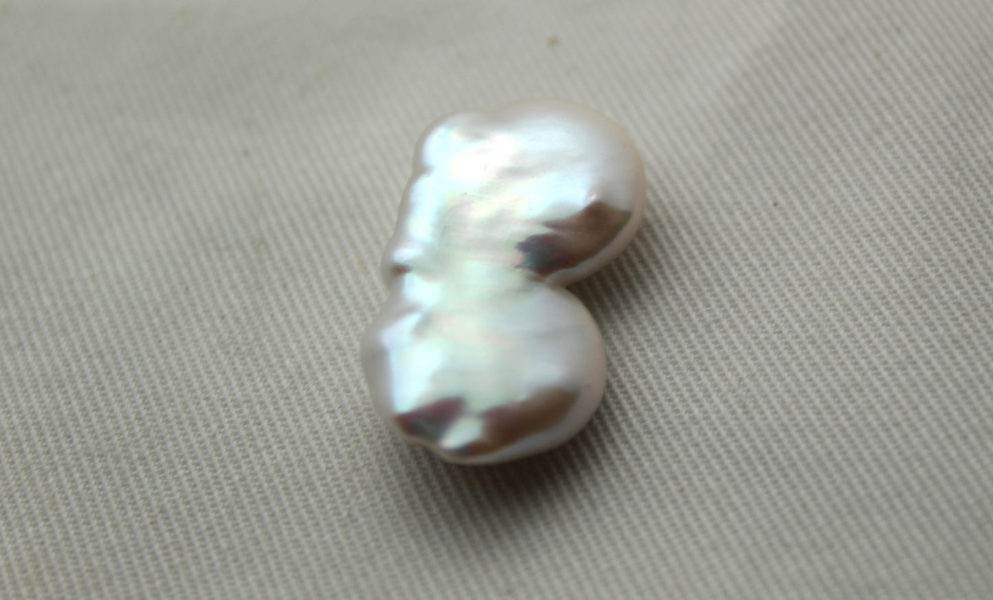 One Quality Freshwater Pearl White pearl