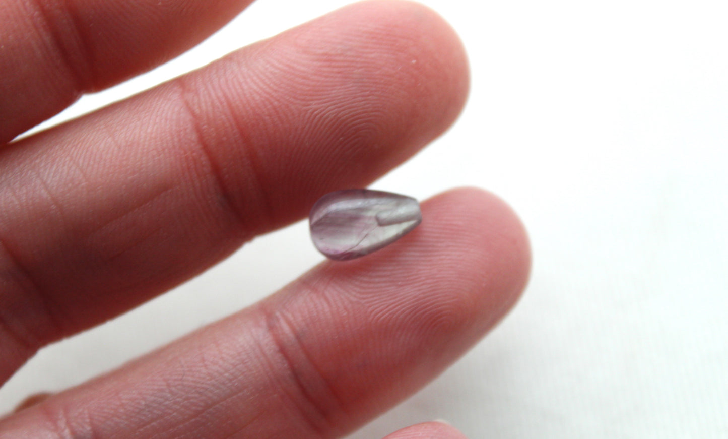 Lot de DEUX Cabochons en Fluorite poire 8x12 MM