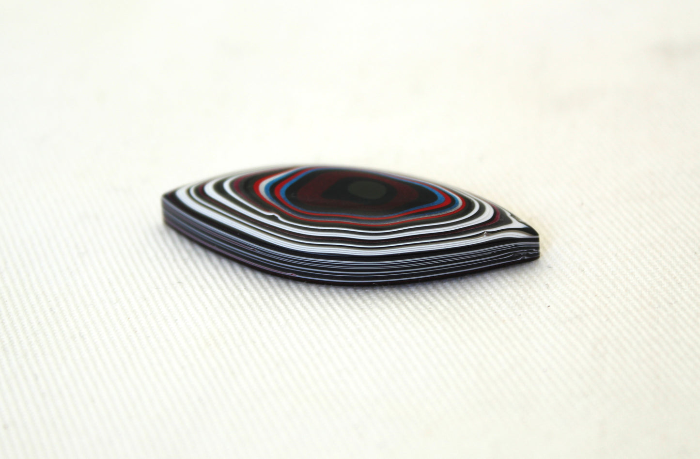 Fordite Cabochon multicolor marquise