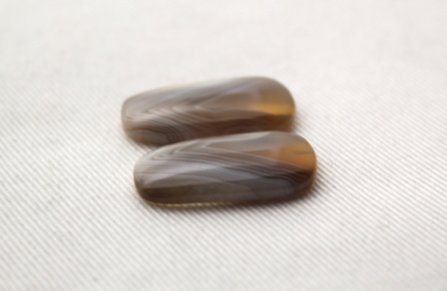 Botswana Agate Pair cabochon Gemstone beige