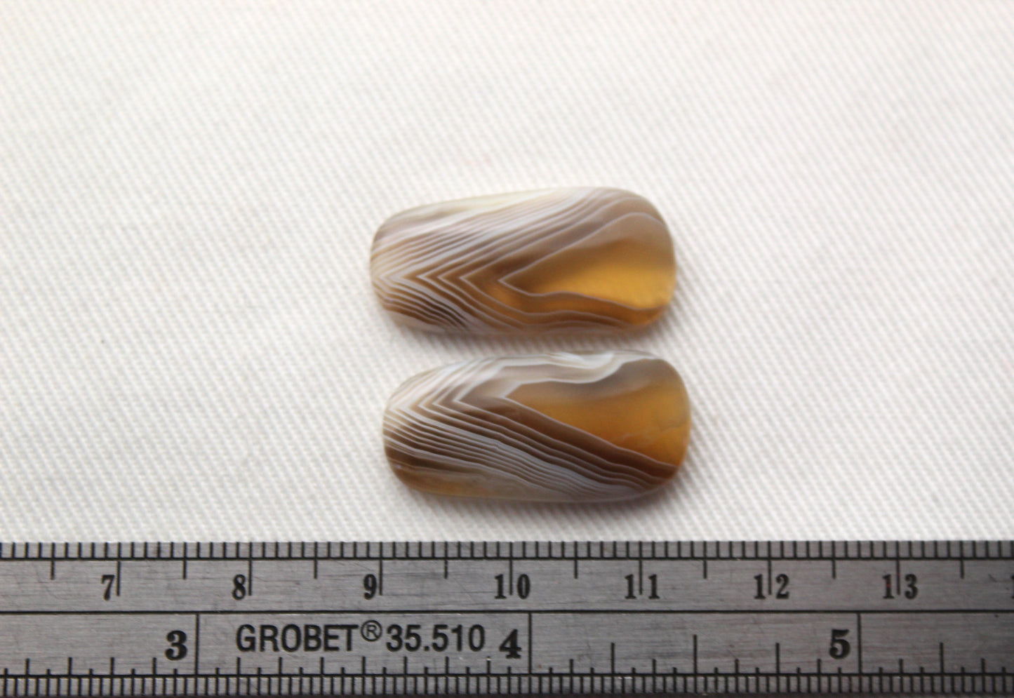 Botswana Agate Pair cabochon Gemstone beige