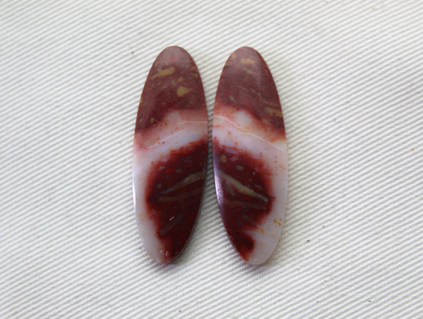 Agates Cabochons Gemstone red white long oval