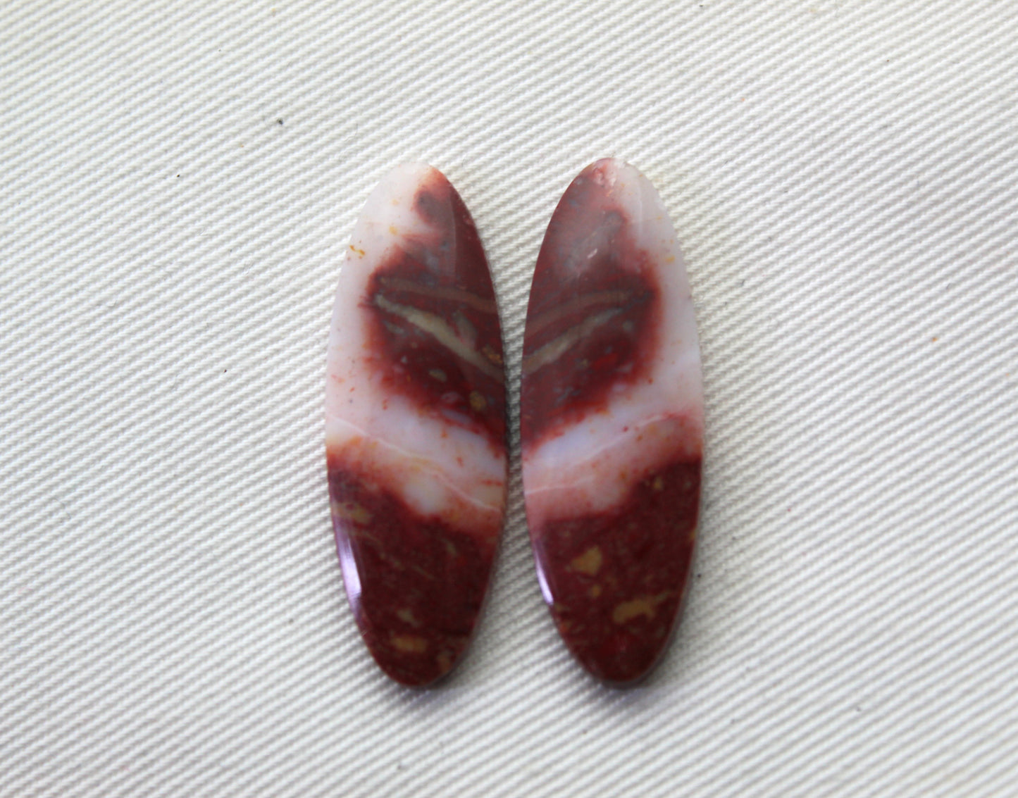 Agates Cabochons Gemstone red white long oval