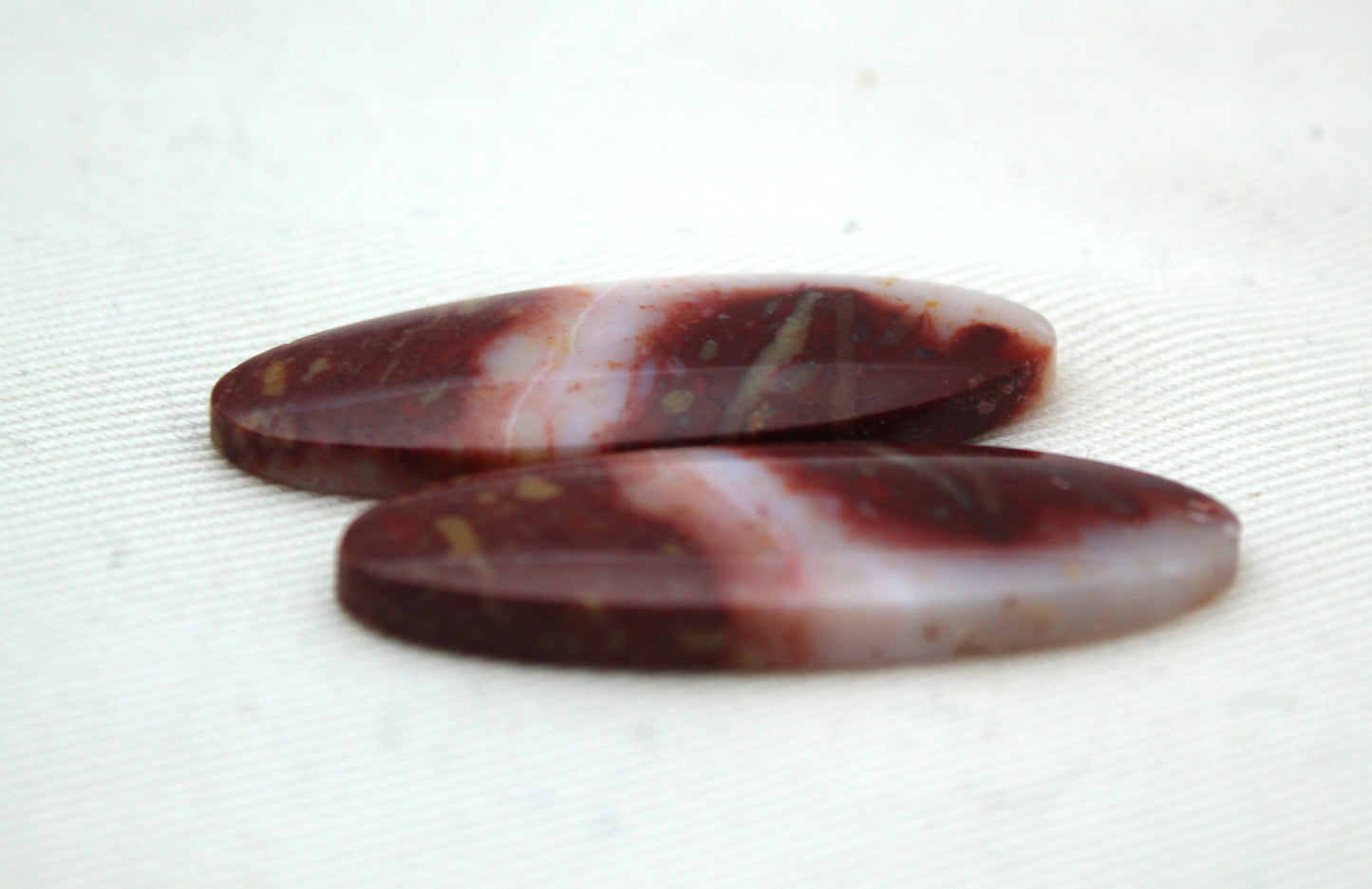 Agates Cabochons Gemstone red white long oval