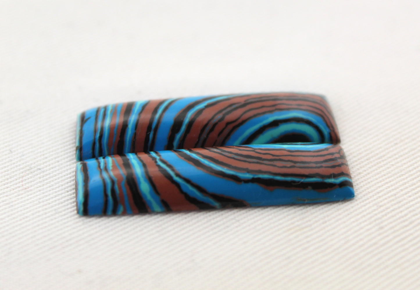 SMALL Rainbow Calsilica Cabochons pair Pear 15X10MM (Copie)