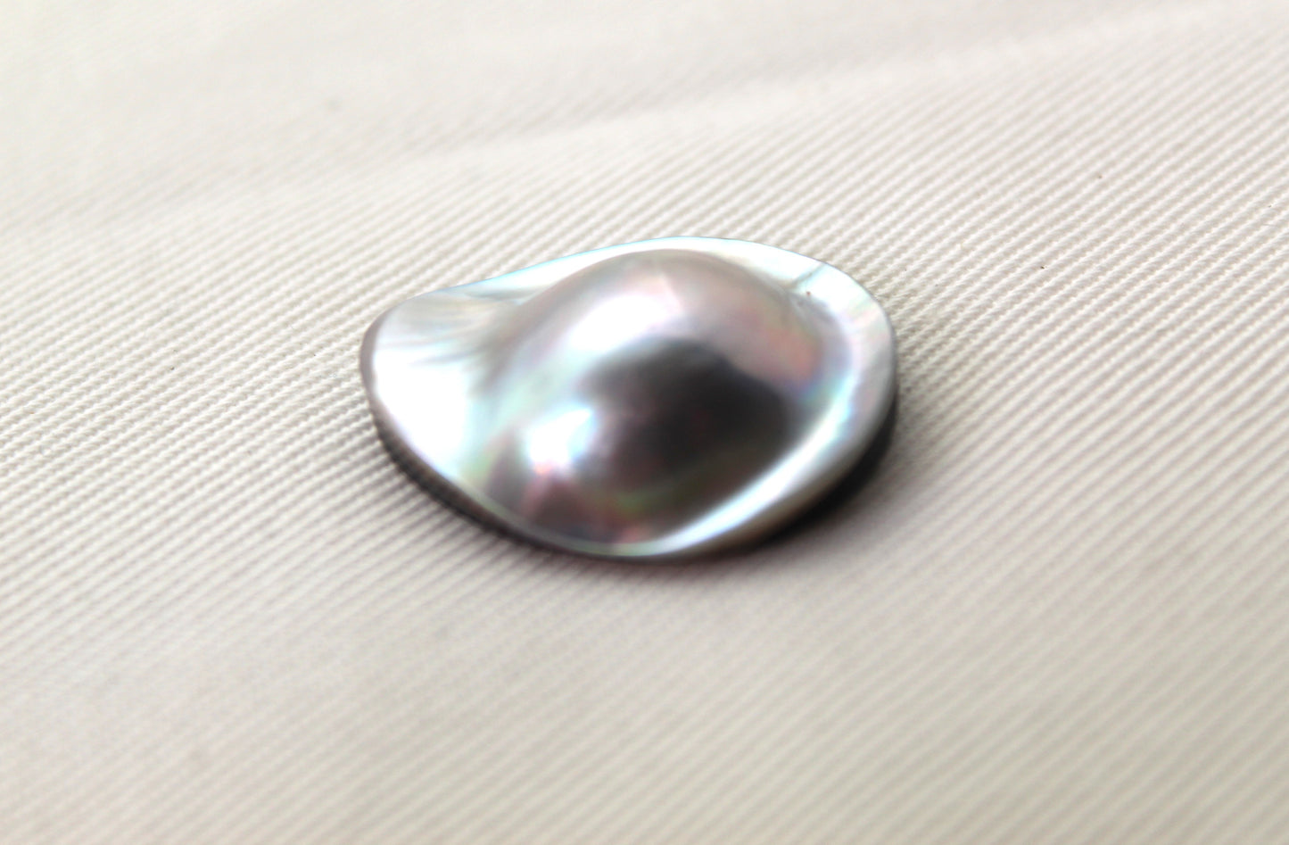 Une Perle de Tahiti Semi Ronde 11MM NON PERCEE