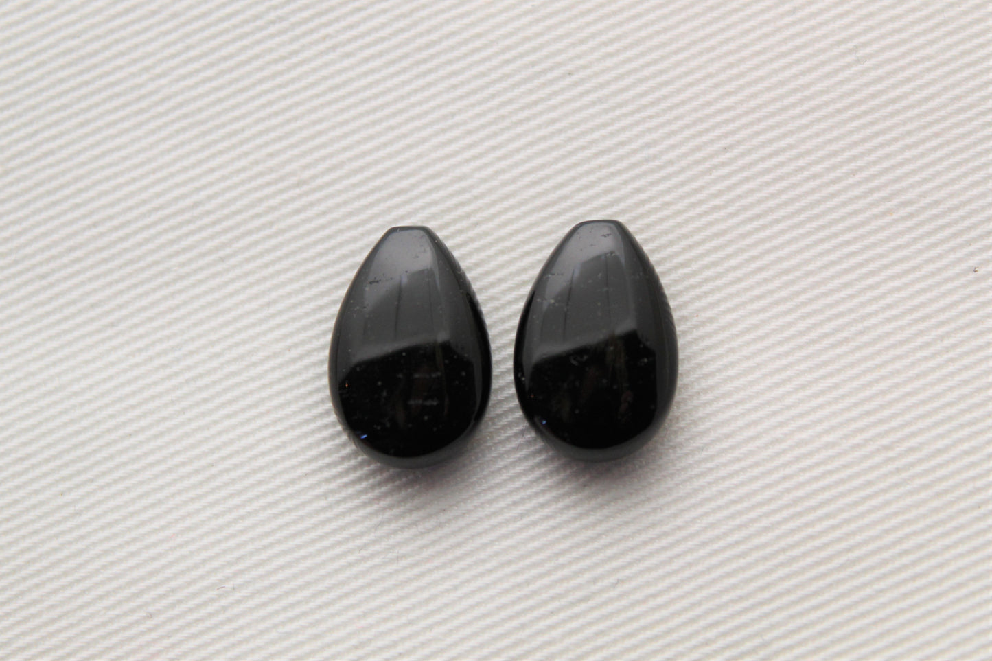 Ensemble de deux pierres précieuses d'agate noire STAR 13MM