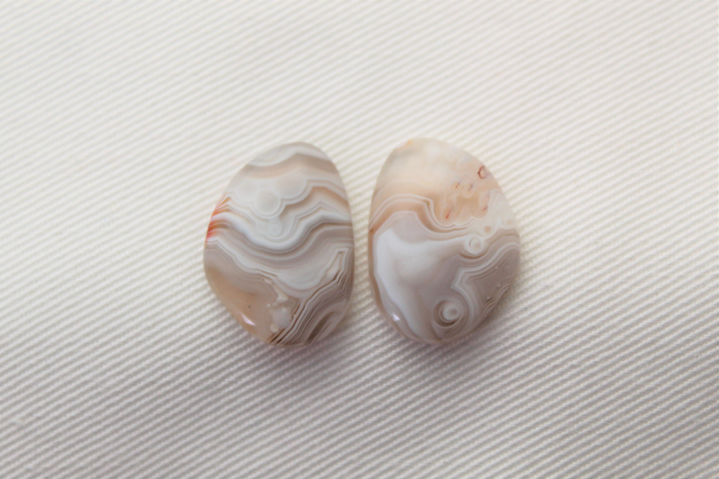 Botswana Agate Pair cabochon Gemstone white