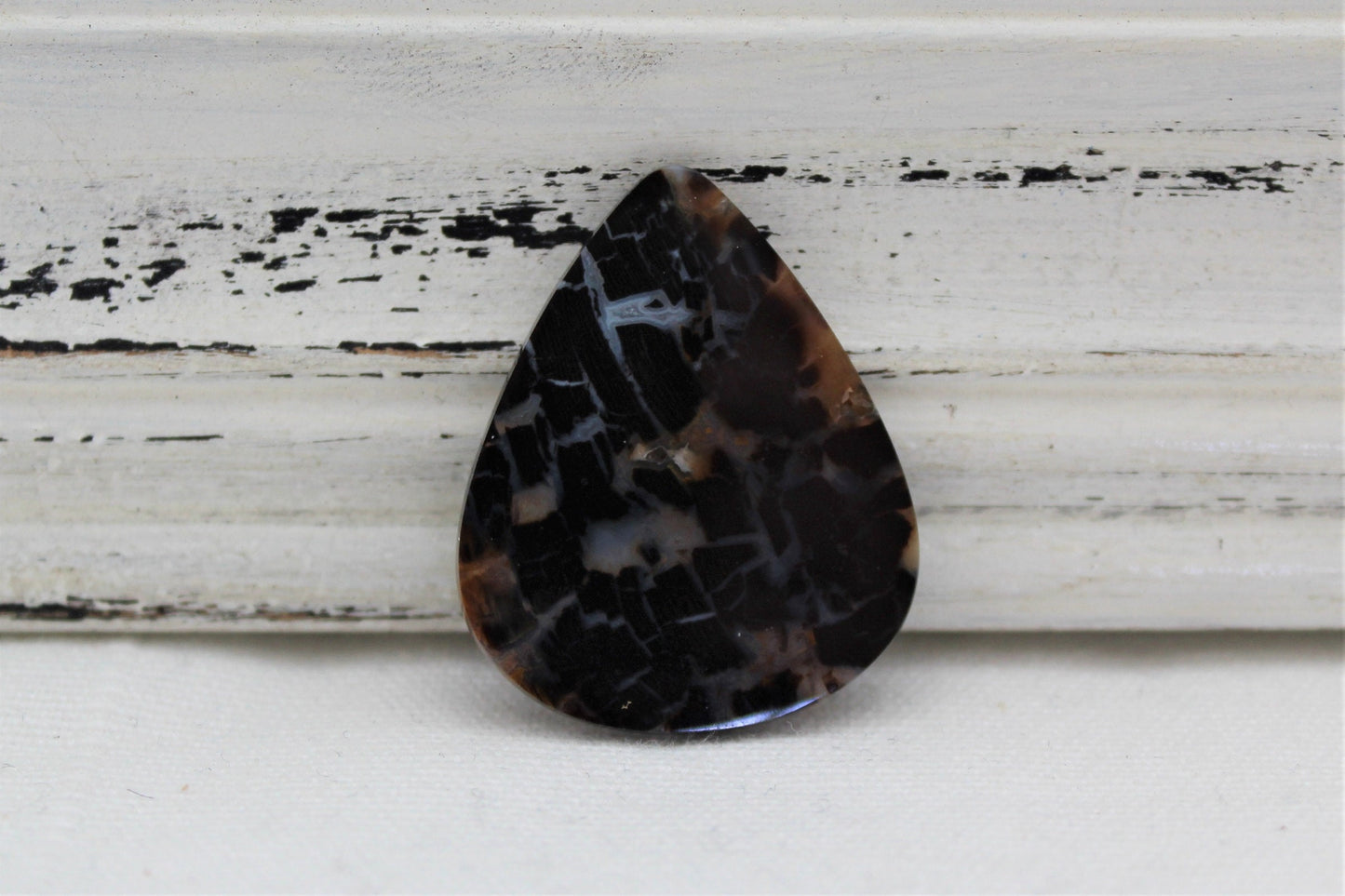 Montana Channel Wood Slice Gemstone Pear shape