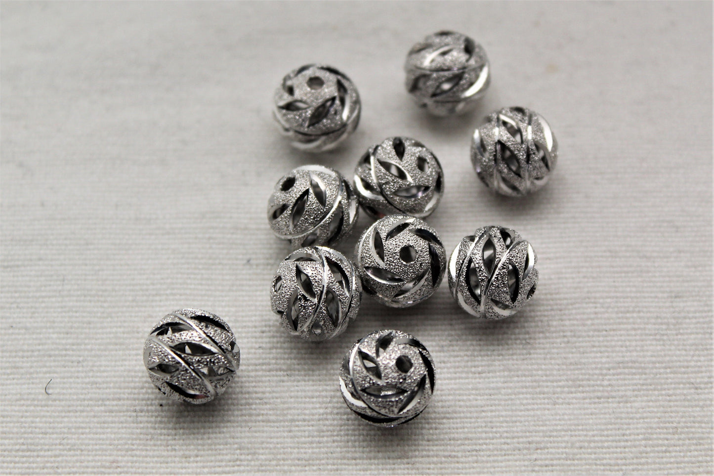 10 Frosted Silver Metal Round Beads 12 mm