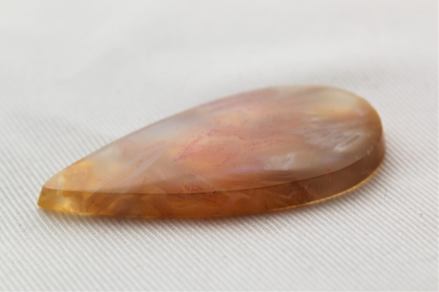 Excellent Tube Agate Cabochon Transludent Gemstone Jaune