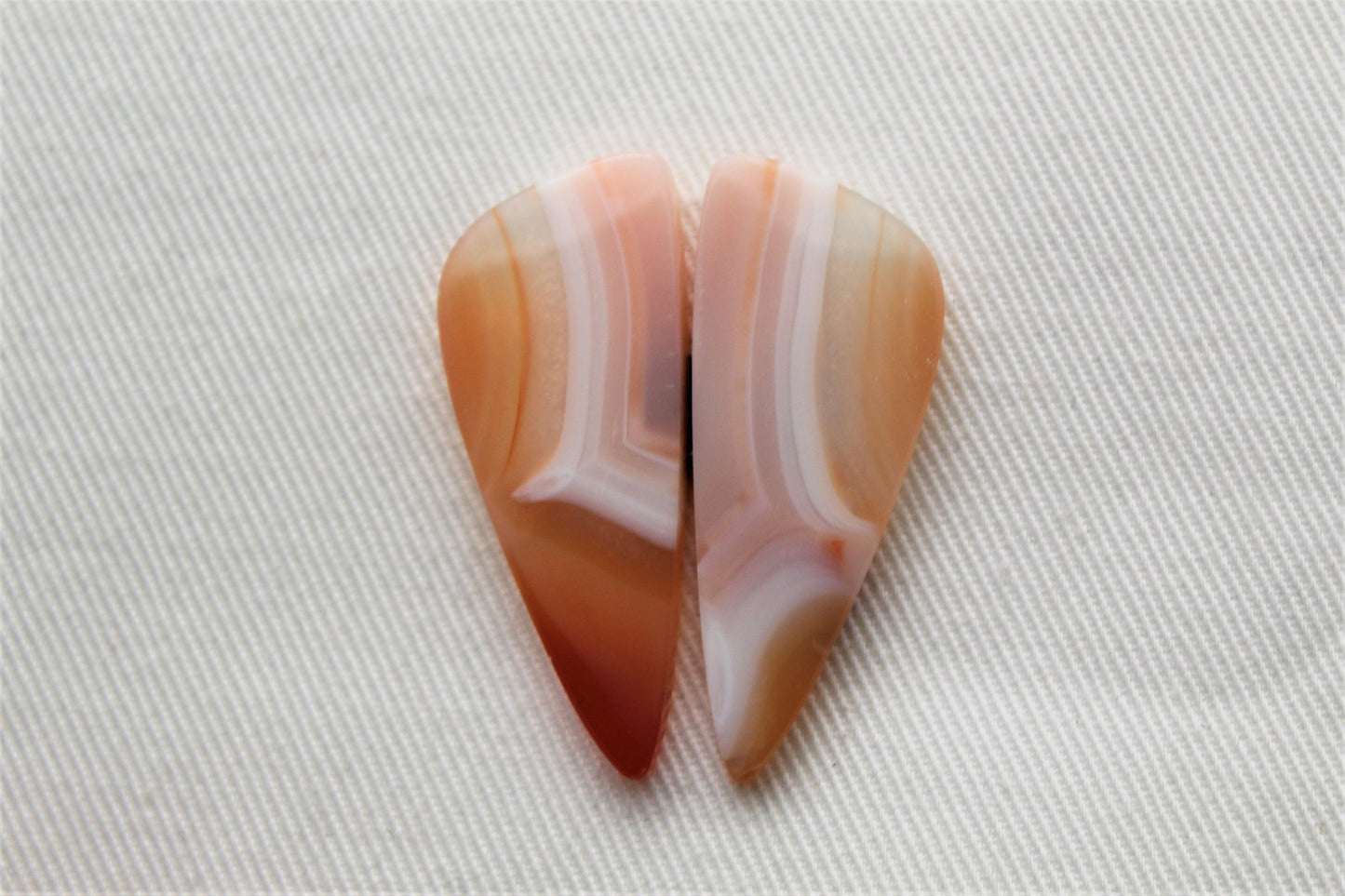 Paire de Cabochons Agates Bandes blanc pêche