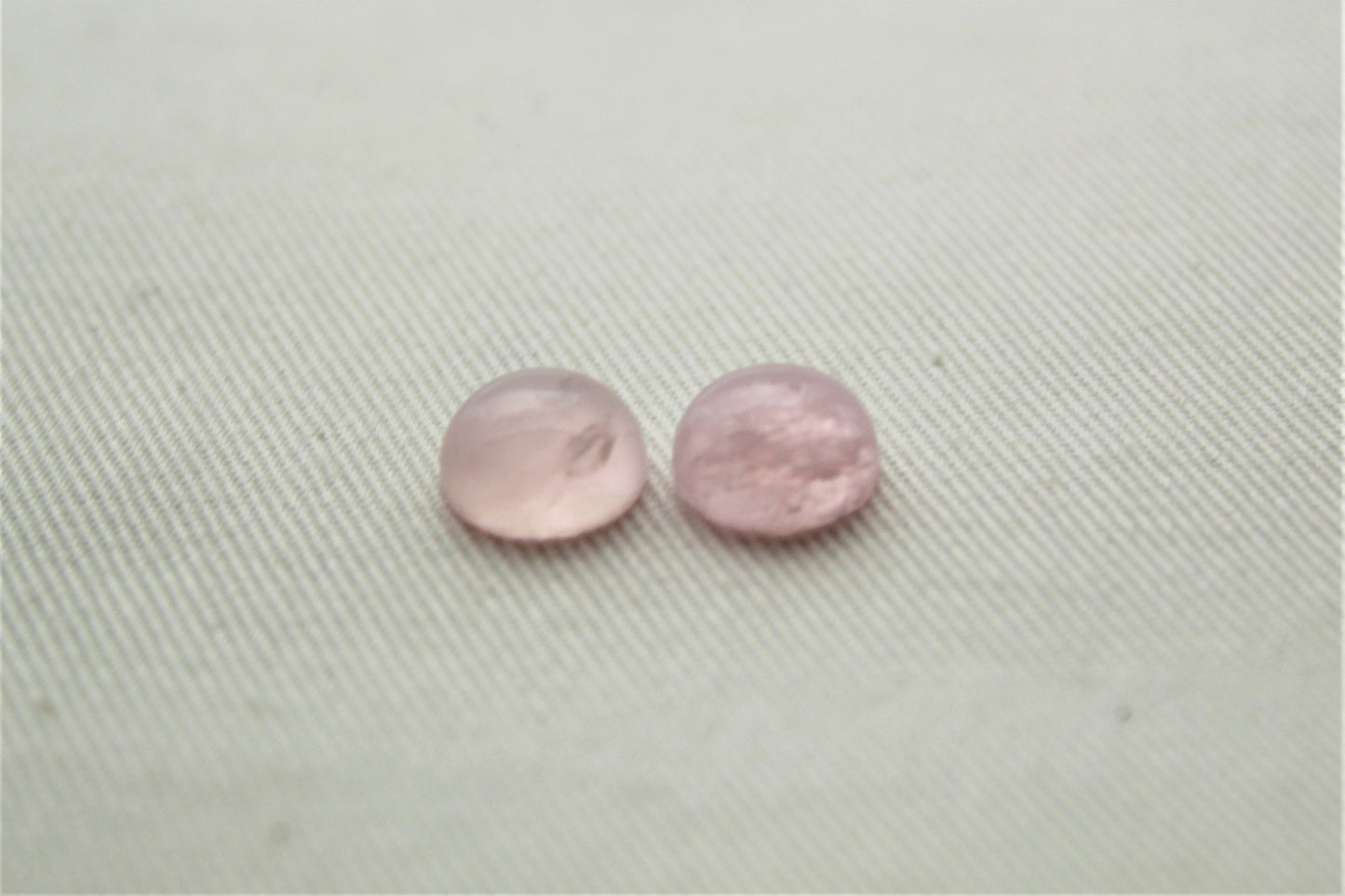 <tc>DEUX cabochons Quartz Rose Pierres naturelles rondes 10MM</tc>