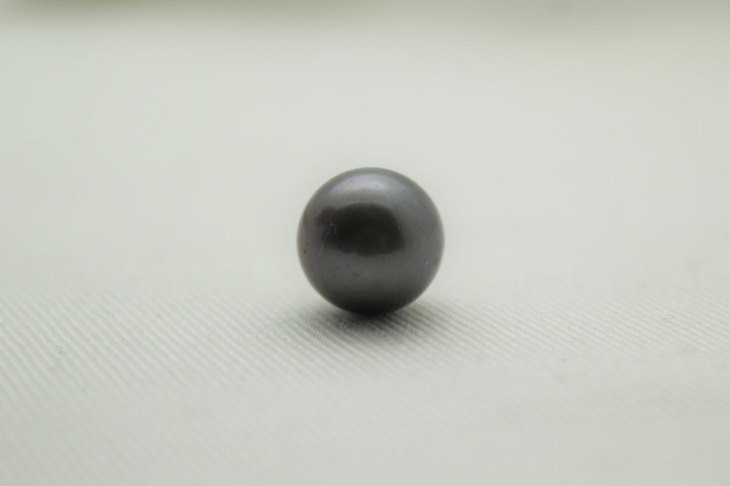 One Semi round Tahitian Pearl 11MM UNDRILLED