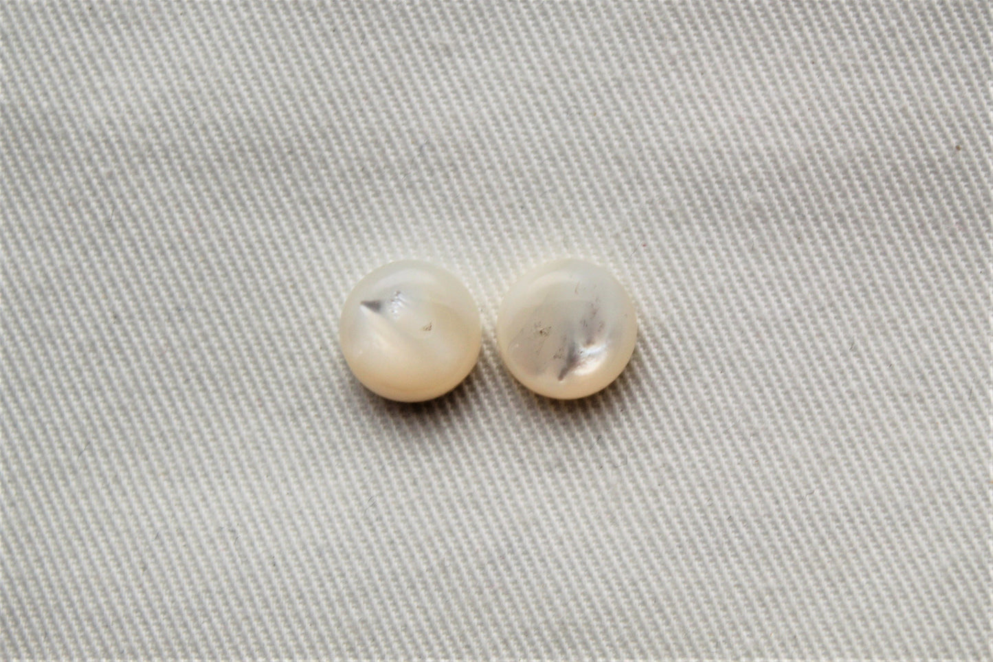 TWO Mother of Pearl cabochons Gemstones round 10MM